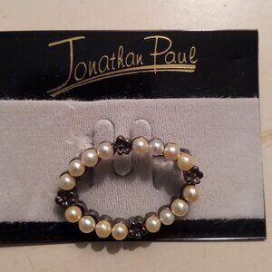 Johnathan Paul Fashion Eyeglass Pin White Faux Pearl Alternate Fowers Oval Shape